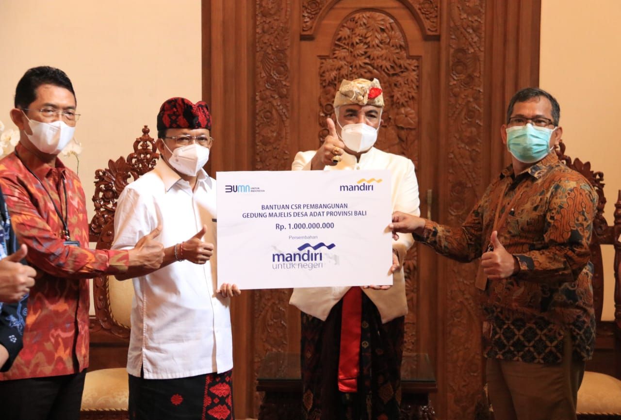 podiumnews.com-Gubernur Koster Apresiasi Bank Mandiri Dukung Desa Adat di Bali 